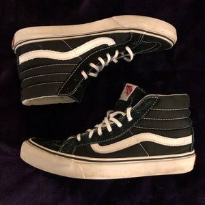 Black Sk8 hi slims